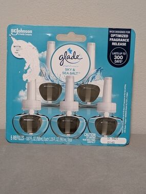 Glade Sky & Sea Salt Air Freshener Refills - Blue Packaging